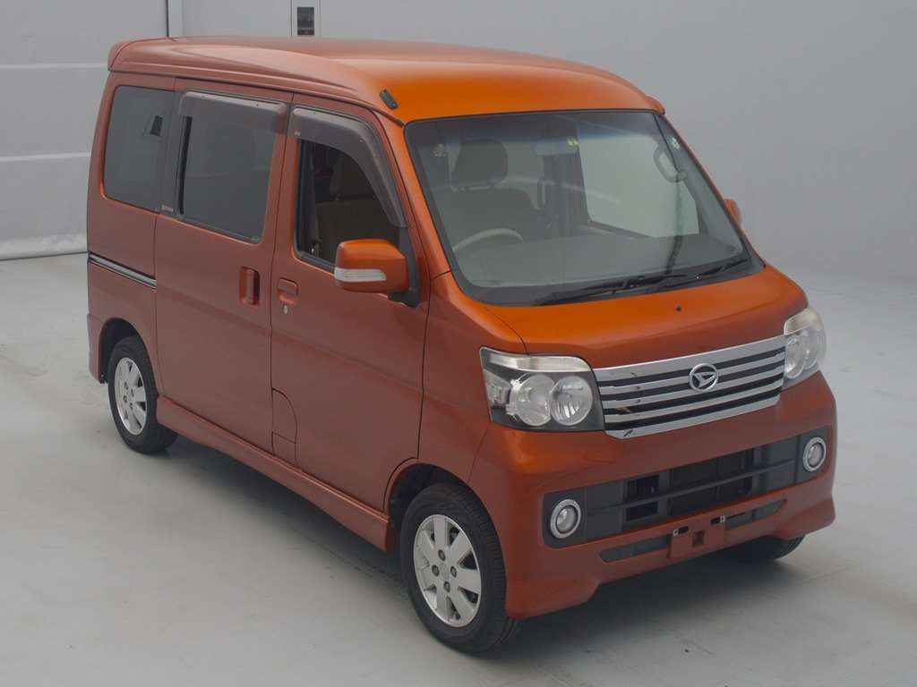 2016 Daihatsu Atrai Wagon S331G[2]