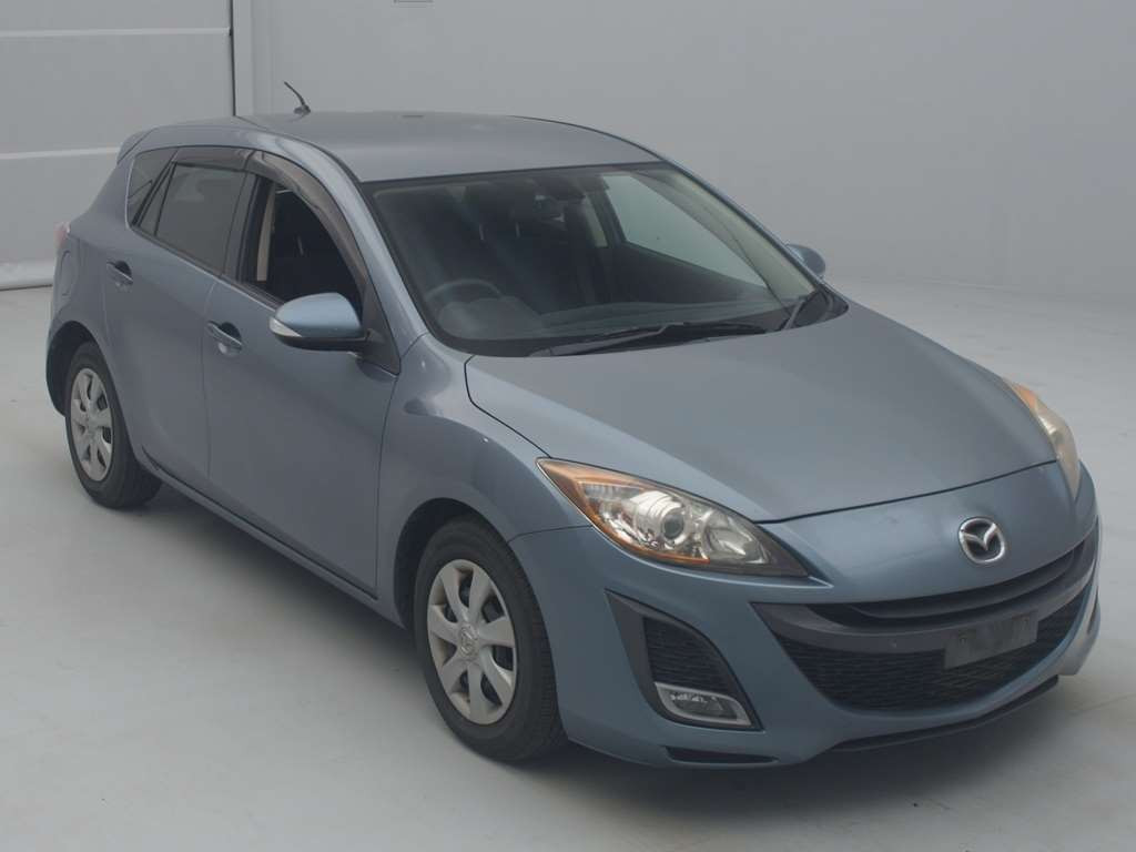 2010 Mazda Axela Sport BLEFW[2]