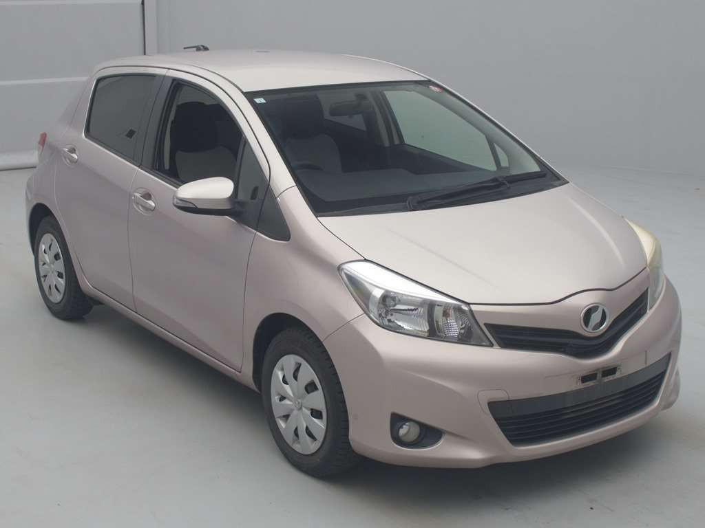 2011 Toyota Vitz NSP130[2]