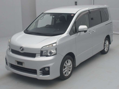 2013 Toyota Voxy