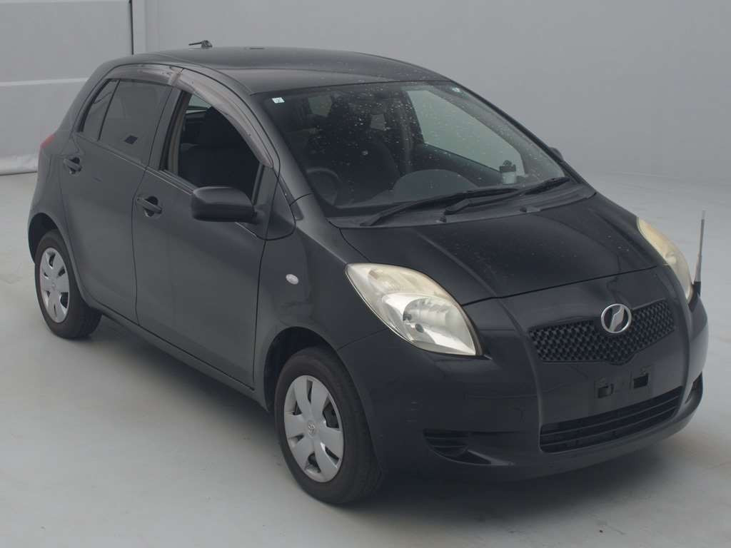 2005 Toyota Vitz NCP95[2]