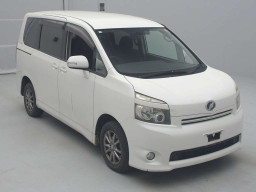 2008 Toyota Voxy