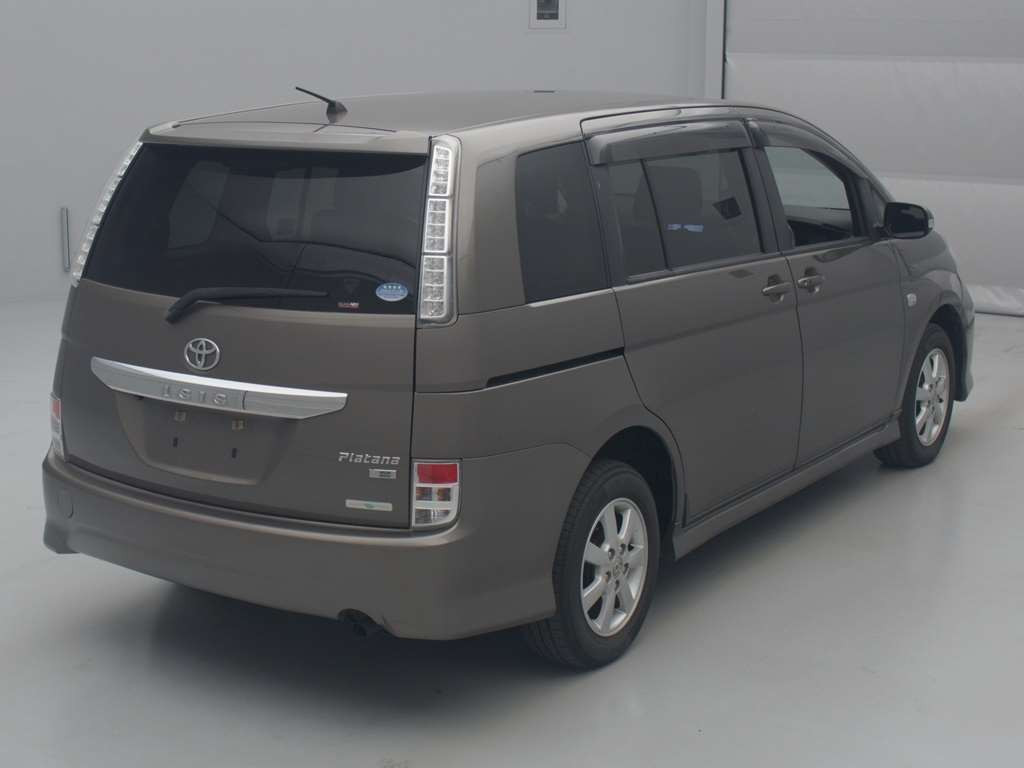 2013 Toyota Isis ZGM15W[1]