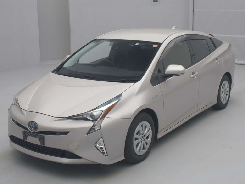 2017 Toyota Prius ZVW50[0]