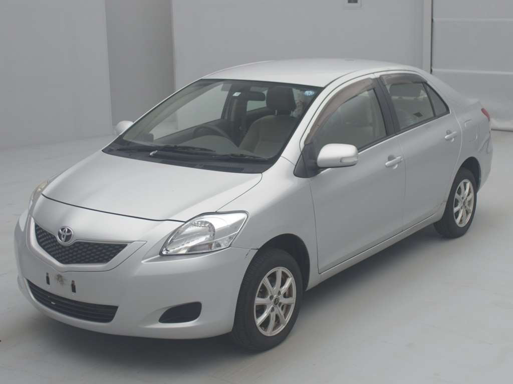 2011 Toyota Belta NCP96[0]