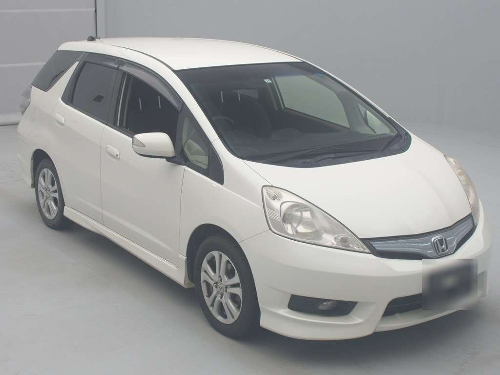 2013 Honda Fit Shuttle Hybrid GP2[2]