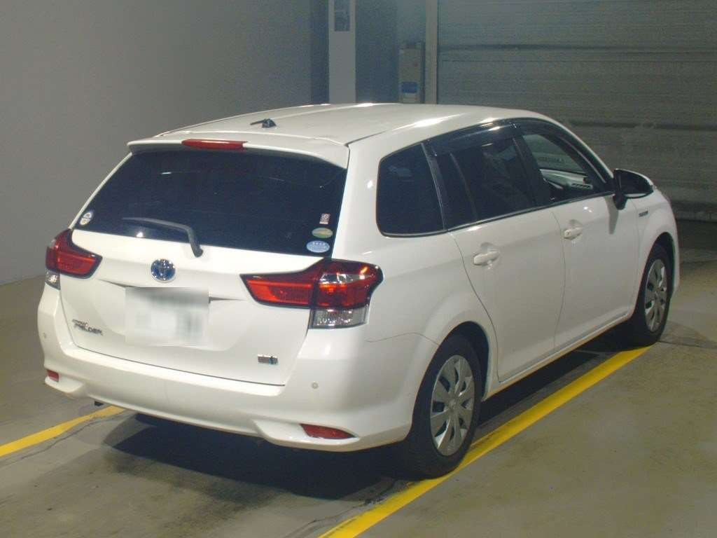 2016 Toyota Corolla Fielder NKE165G[1]