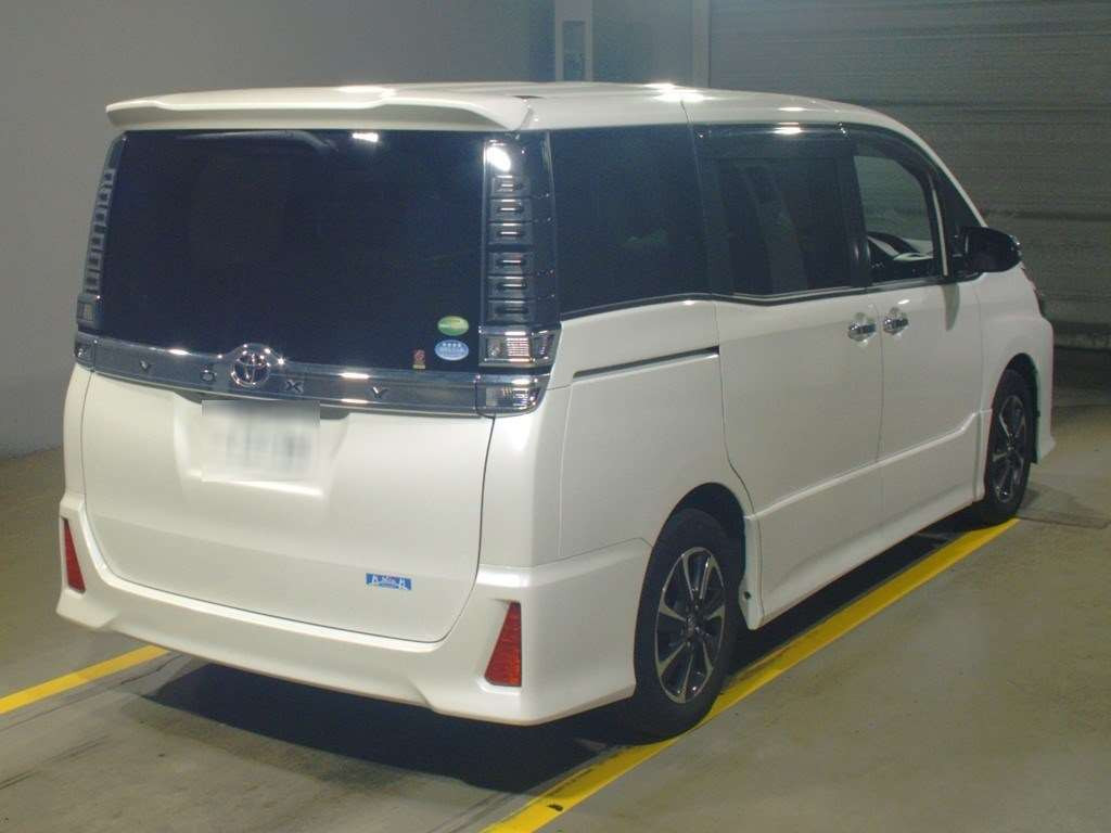 2018 Toyota Voxy ZRR80W[1]