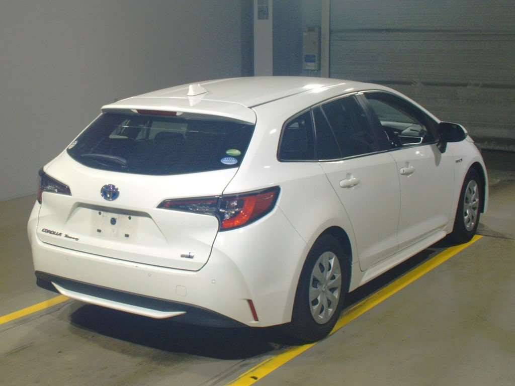 2019 Toyota Corolla Touring Wagon ZWE211W[1]