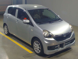 2015 Daihatsu Mira es