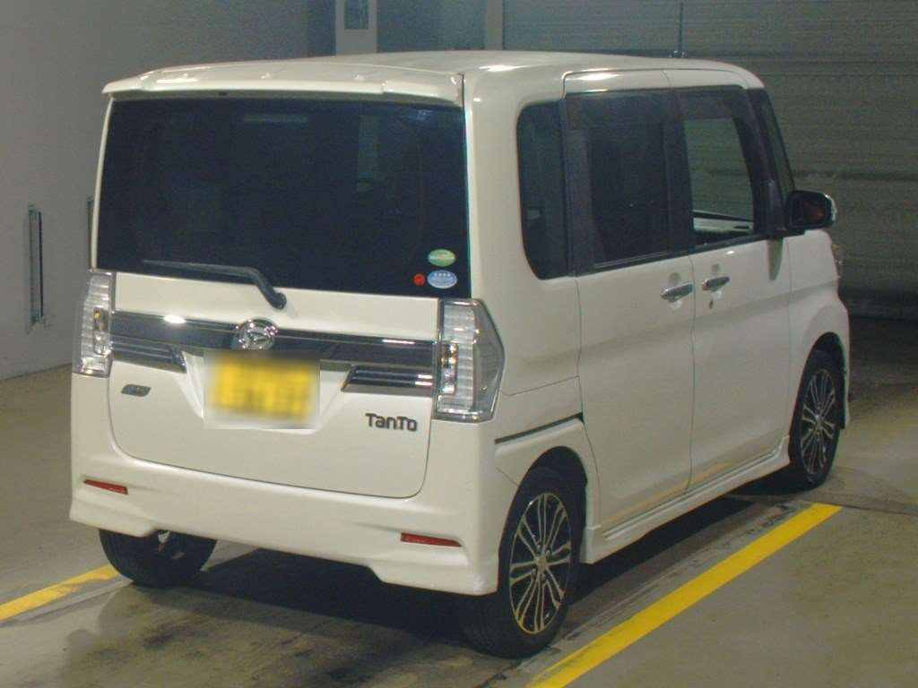 2014 Daihatsu Tanto Custom LA600S[1]