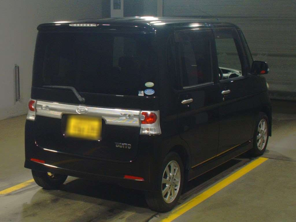 2010 Daihatsu Tanto Custom L385S[1]