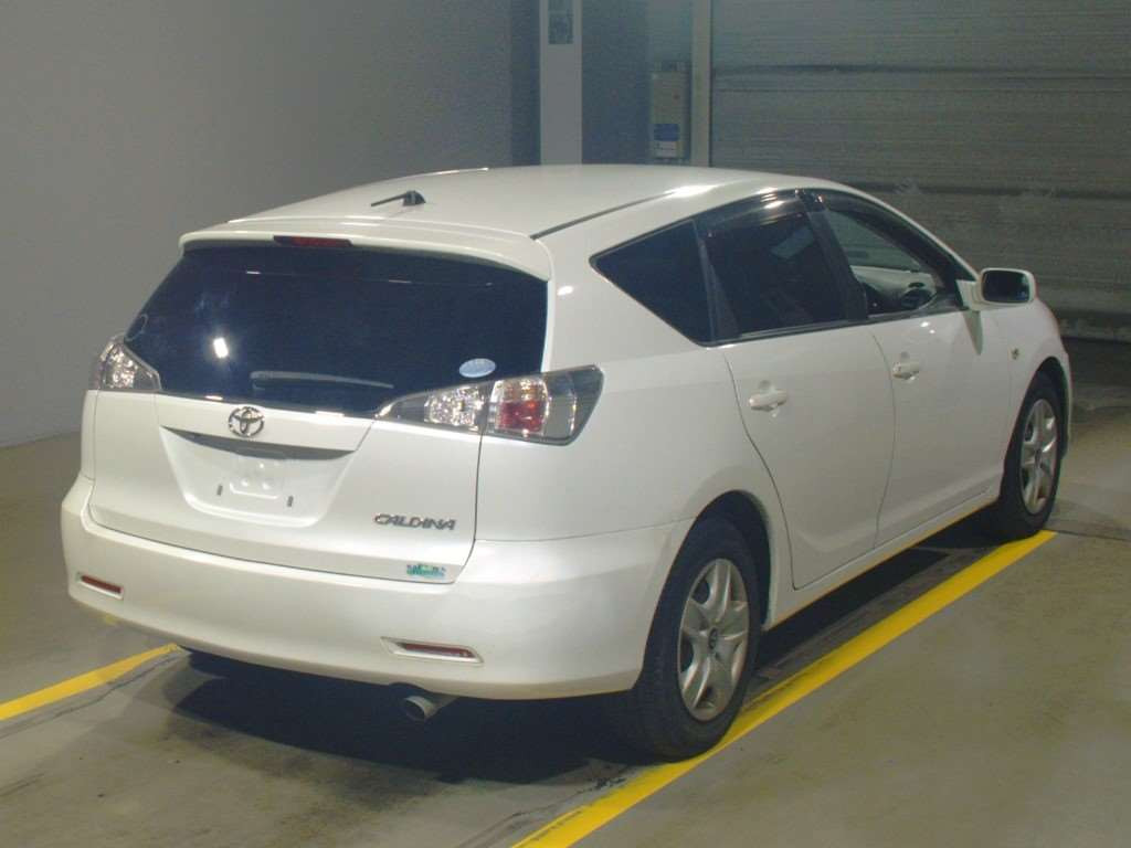 2005 Toyota Caldina ZZT241W[1]