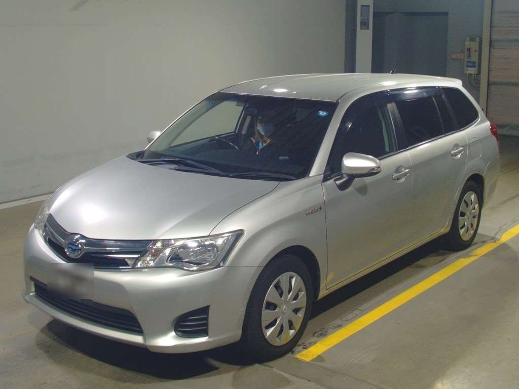 2013 Toyota Corolla Fielder NKE165G[0]