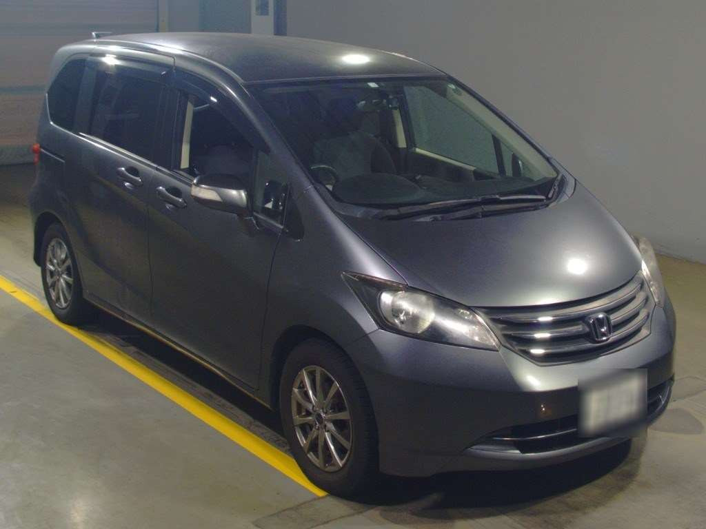 2010 Honda Freed GB3[2]