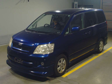 2002 Toyota Noah