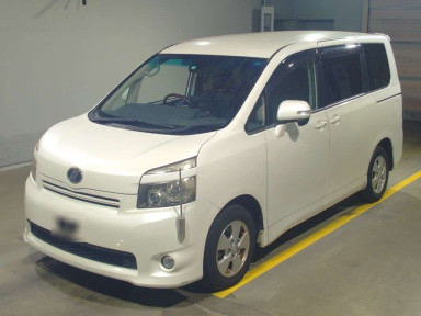 2007 Toyota Voxy