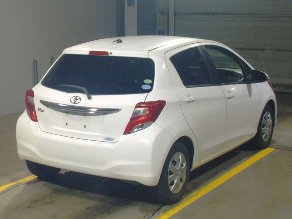 2015 Toyota Vitz NSP130[1]