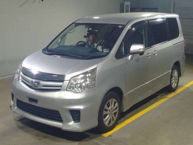 2013 Toyota Noah