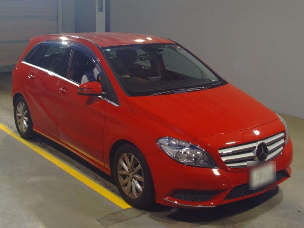 2014 Mercedes Benz B-Class 246242[2]