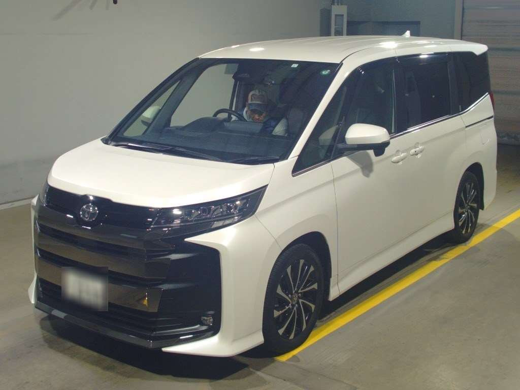 2023 Toyota Noah MZRA90W[0]