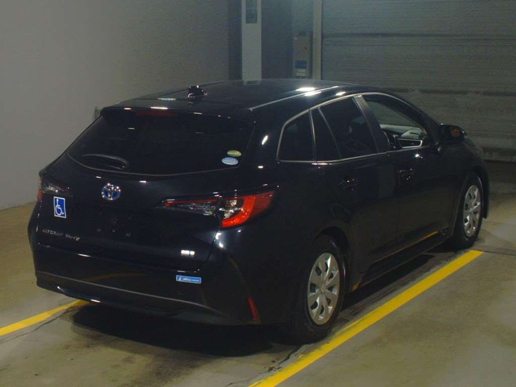 2020 Toyota Corolla Touring Wagon ZWE211W[1]