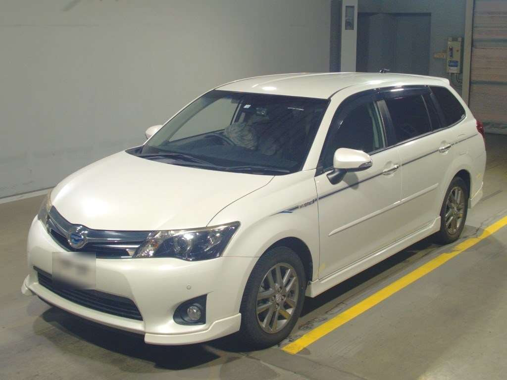 2014 Toyota Corolla Fielder NKE165G[0]