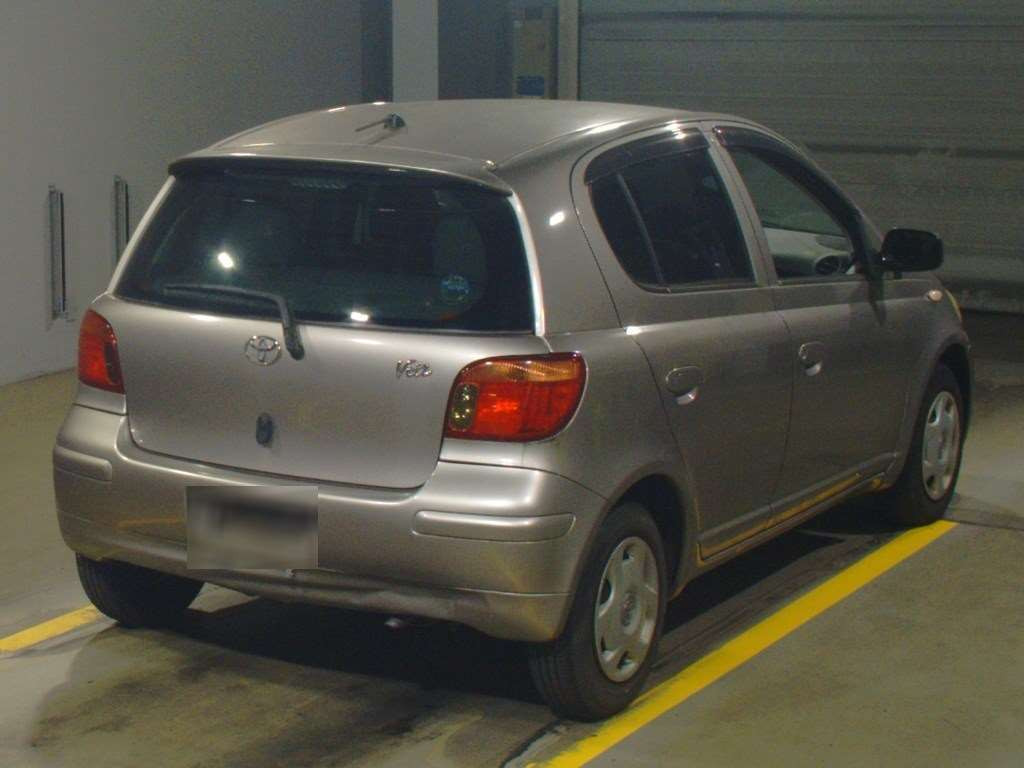 2004 Toyota Vitz SCP13[1]