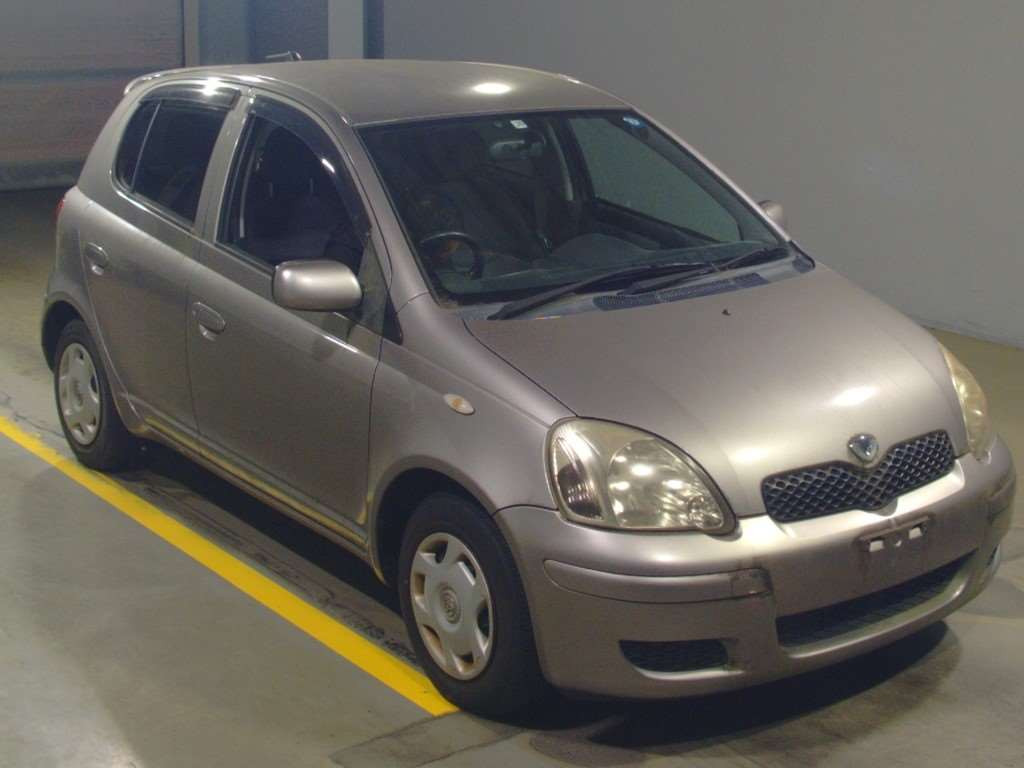 2004 Toyota Vitz SCP13[2]