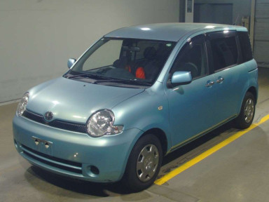 2005 Toyota Sienta