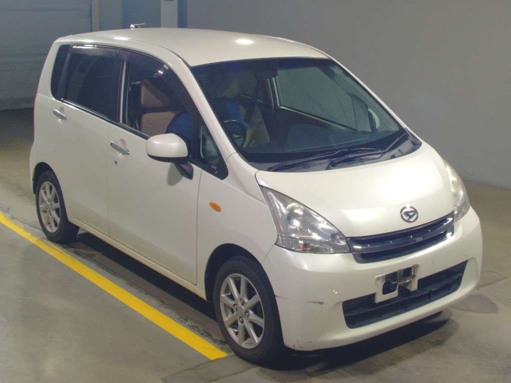 2011 Daihatsu Move LA100S[2]