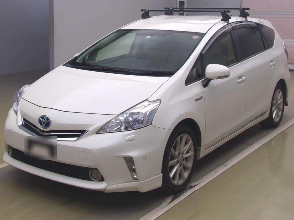 2012 Toyota Prius alpha ZVW41W[0]