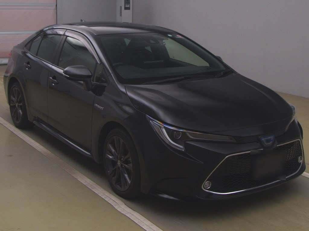 2019 Toyota Corolla Sedan ZWE211[2]