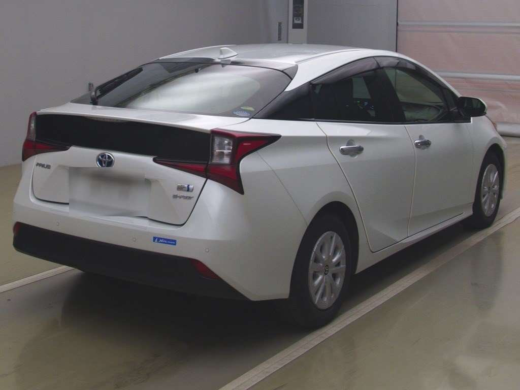 2020 Toyota Prius ZVW55[1]