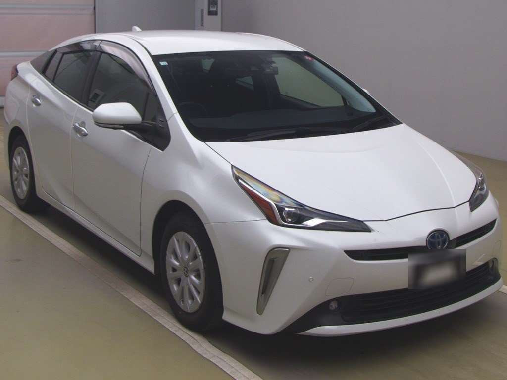 2020 Toyota Prius ZVW55[2]