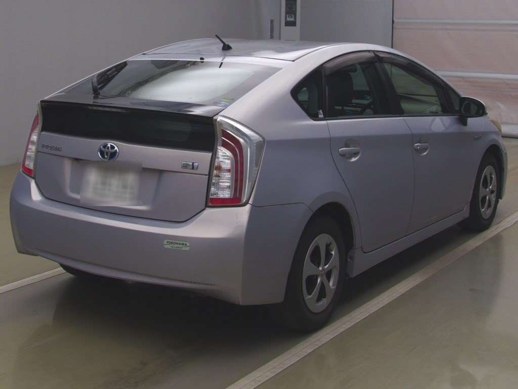 2013 Toyota Prius ZVW30[1]