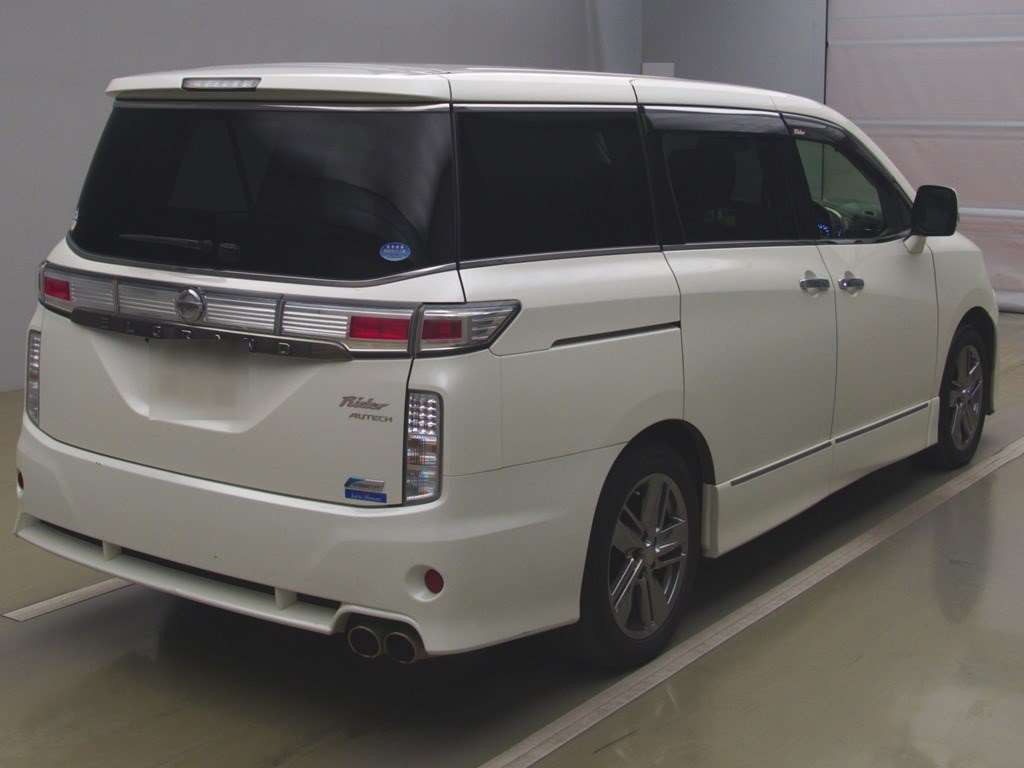 2012 Nissan Elgrand TE52[1]