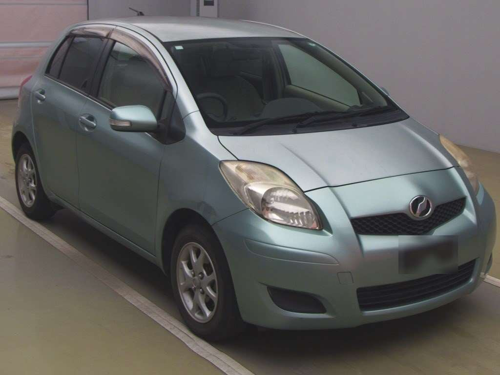 2009 Toyota Vitz SCP90[2]