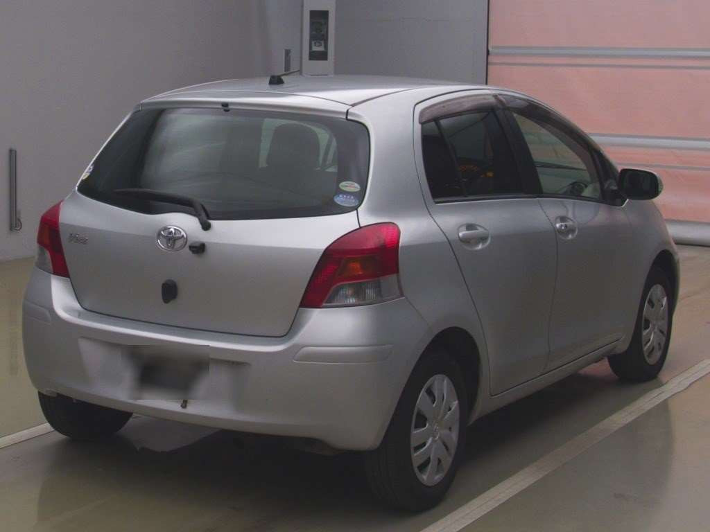 2010 Toyota Vitz SCP90[1]