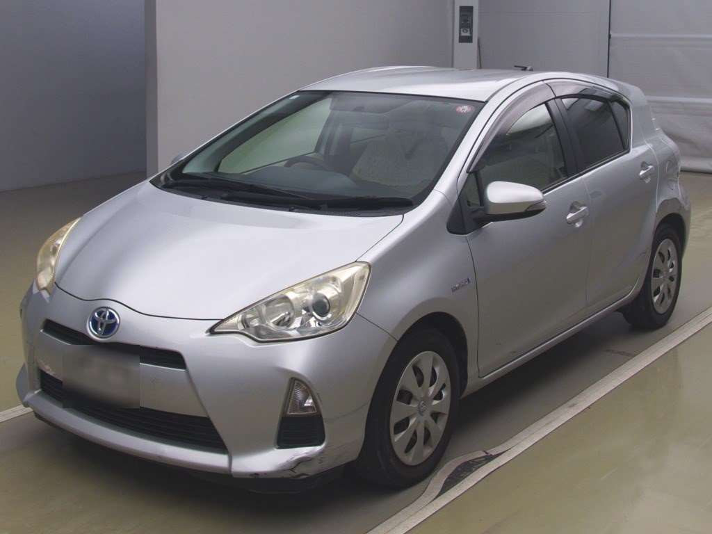 2012 Toyota Aqua NHP10[0]