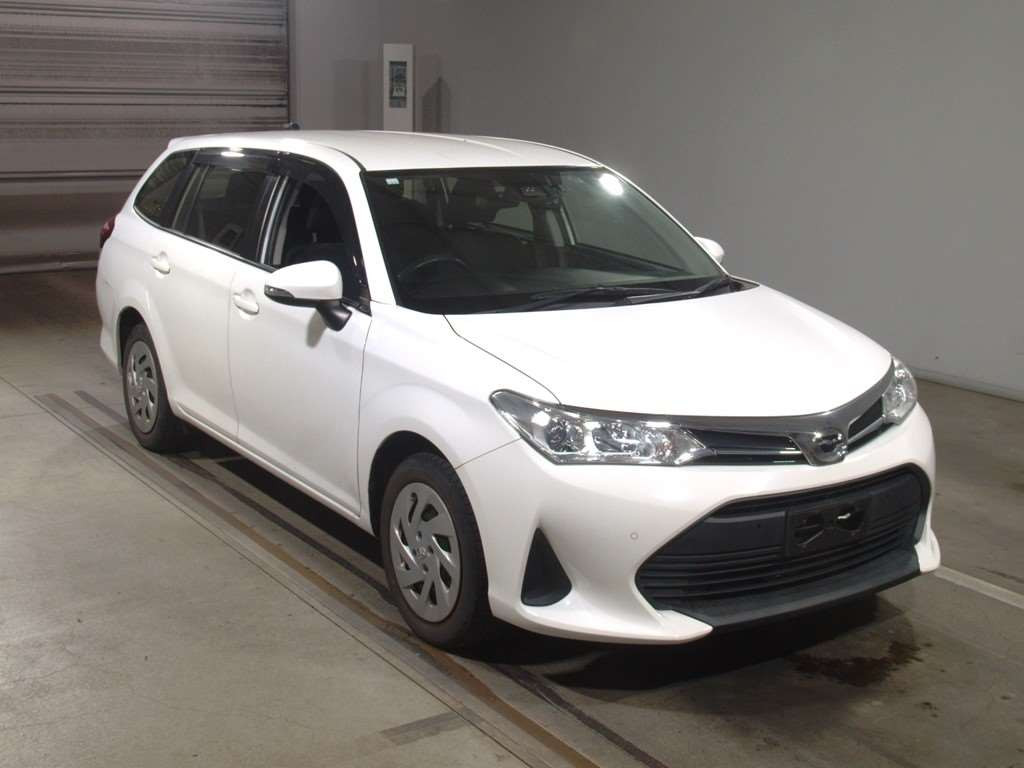 2018 Toyota Corolla Fielder NRE161G[2]