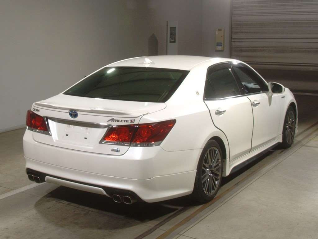 2015 Toyota Crown Hybrid AWS210[1]