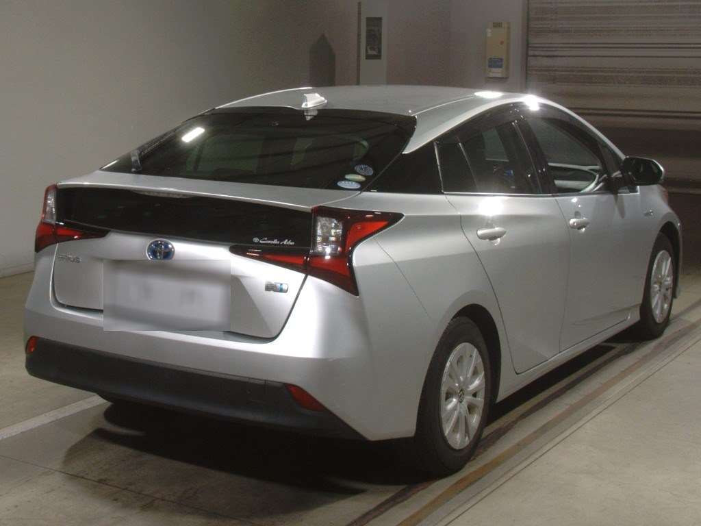 2019 Toyota Prius ZVW51[1]