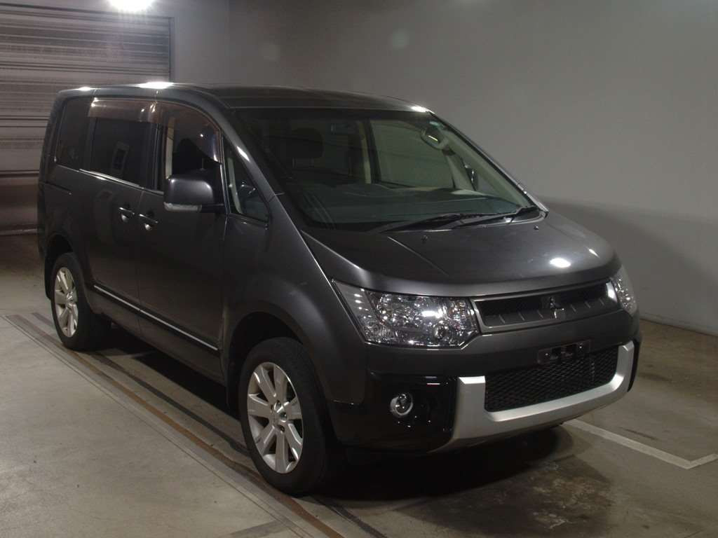 2012 Mitsubishi Delica D5 CV5W[2]