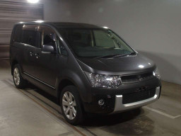 2012 Mitsubishi Delica D5