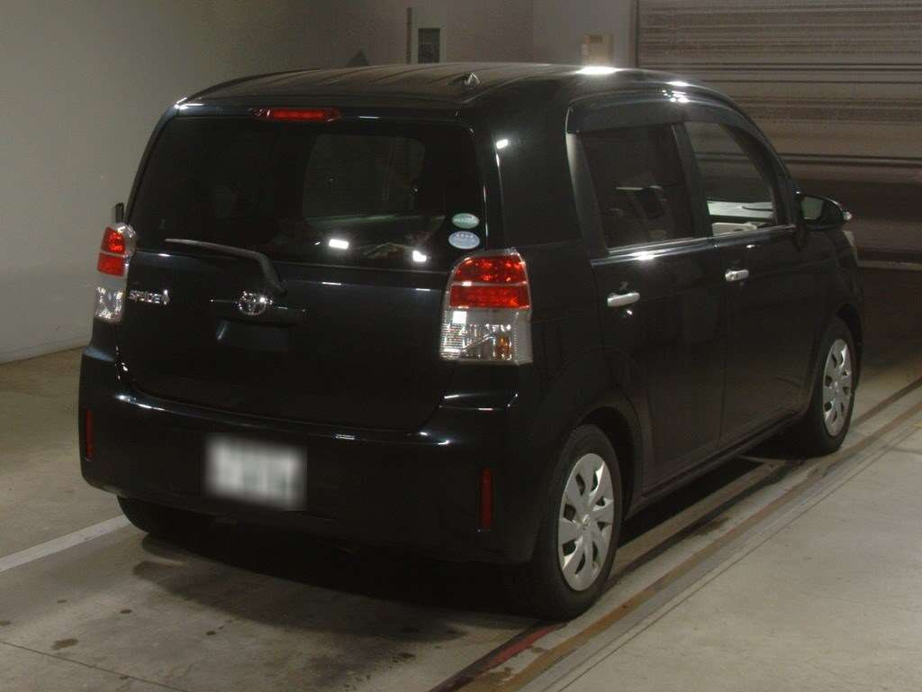 2014 Toyota Spade NCP141[1]