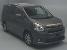 2008 Toyota Noah