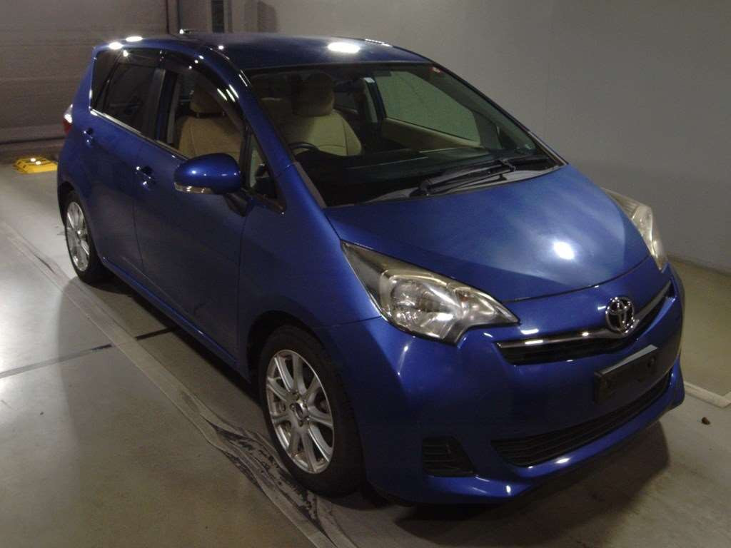 2012 Toyota Ractis NCP120[2]