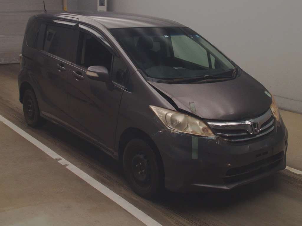 2013 Honda Freed GB4[2]