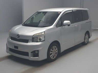 2011 Toyota Voxy